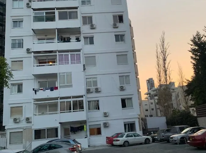 Galaxy Court Modern * 利马索尔